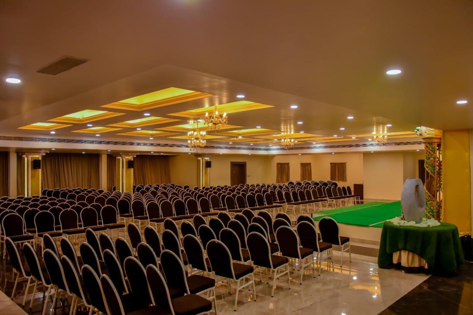 Silver Stone Park Resort, Kovilpatti Екстер'єр фото