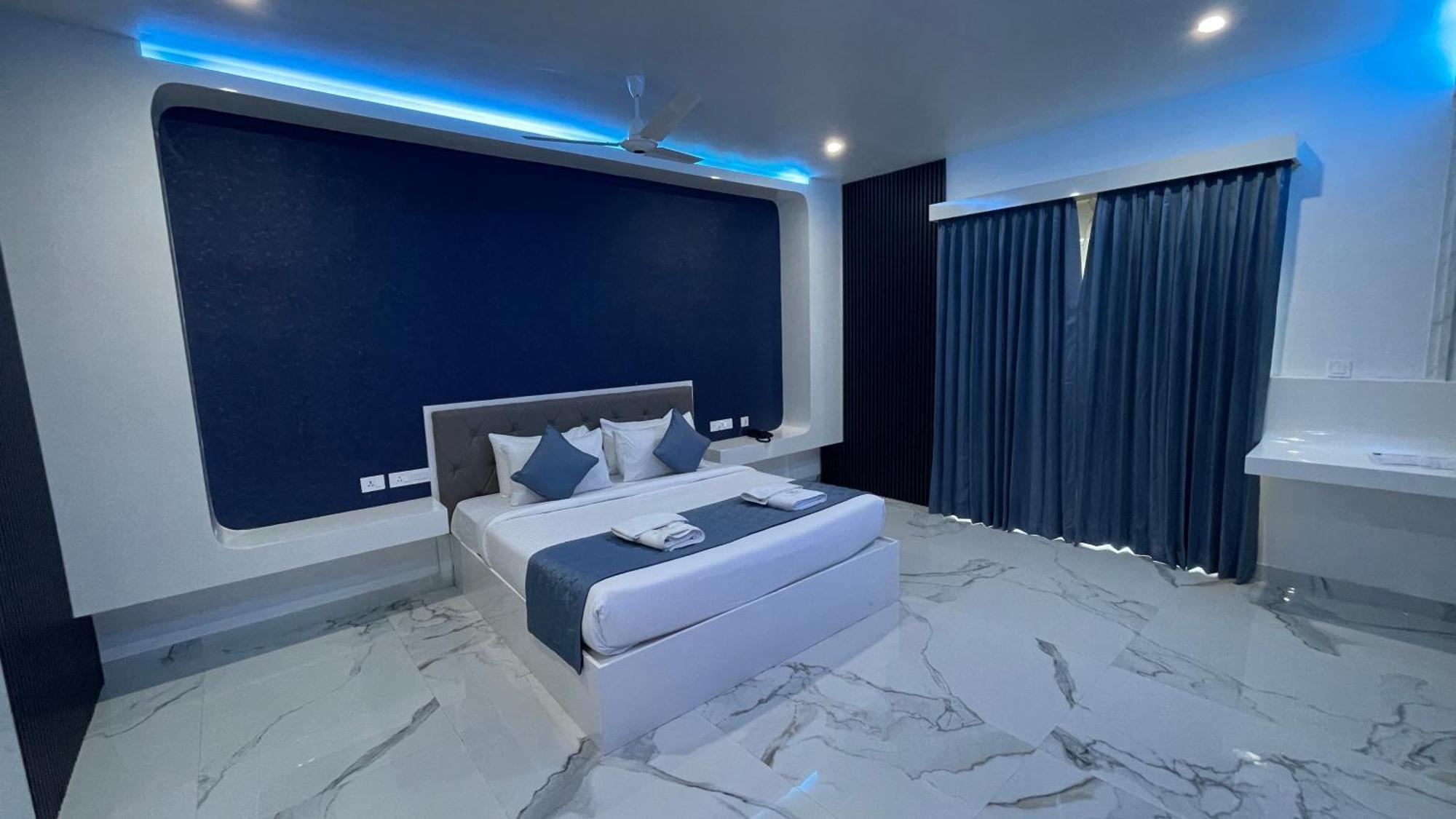 Silver Stone Park Resort, Kovilpatti Екстер'єр фото