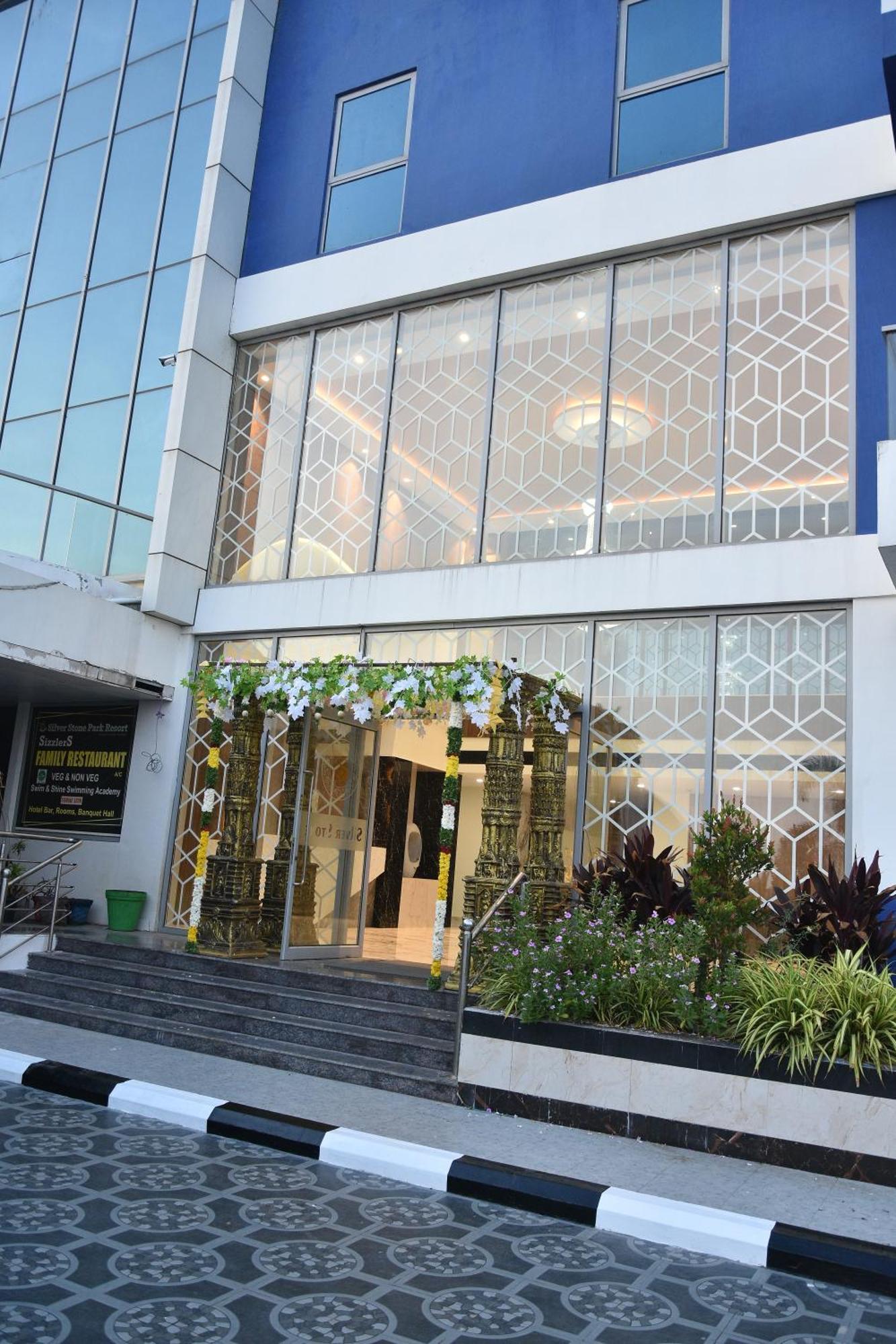 Silver Stone Park Resort, Kovilpatti Екстер'єр фото