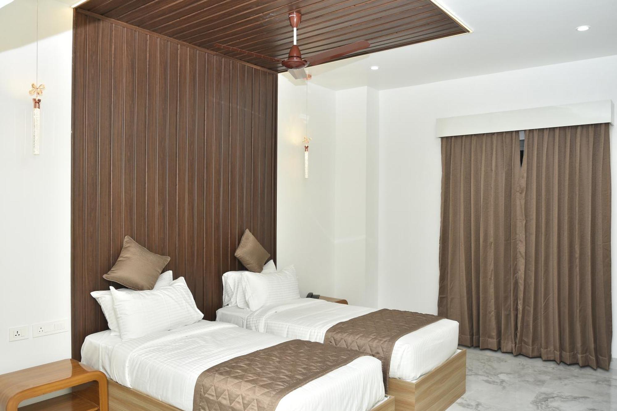 Silver Stone Park Resort, Kovilpatti Екстер'єр фото